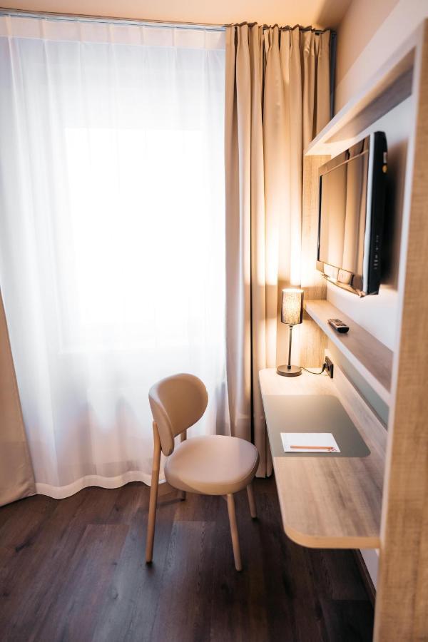 City Park Hotel Frankfurt  Bagian luar foto