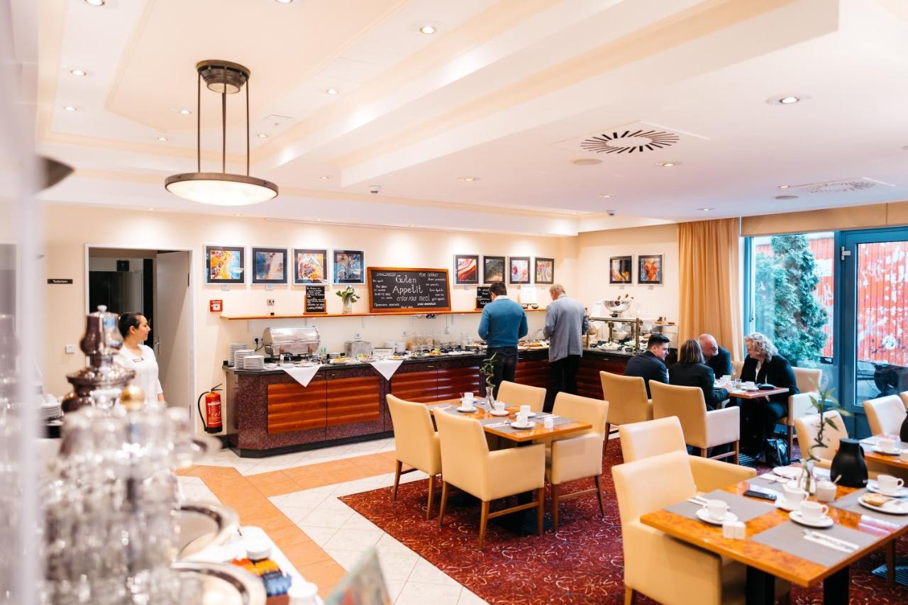 City Park Hotel Frankfurt  Bagian luar foto