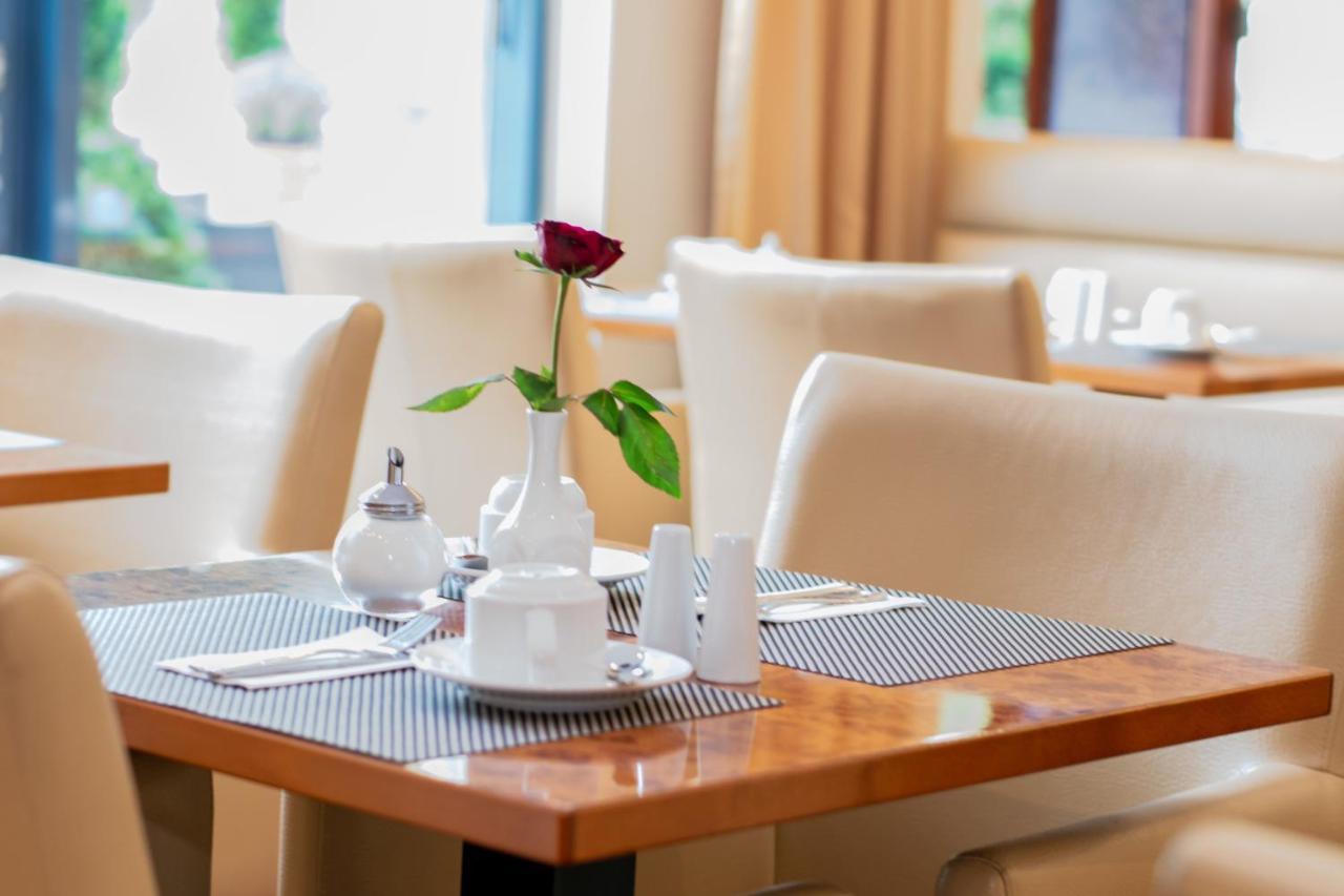 City Park Hotel Frankfurt  Bagian luar foto