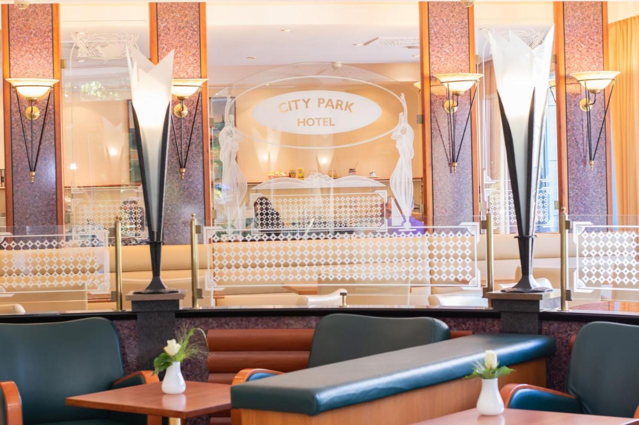 City Park Hotel Frankfurt  Bagian luar foto