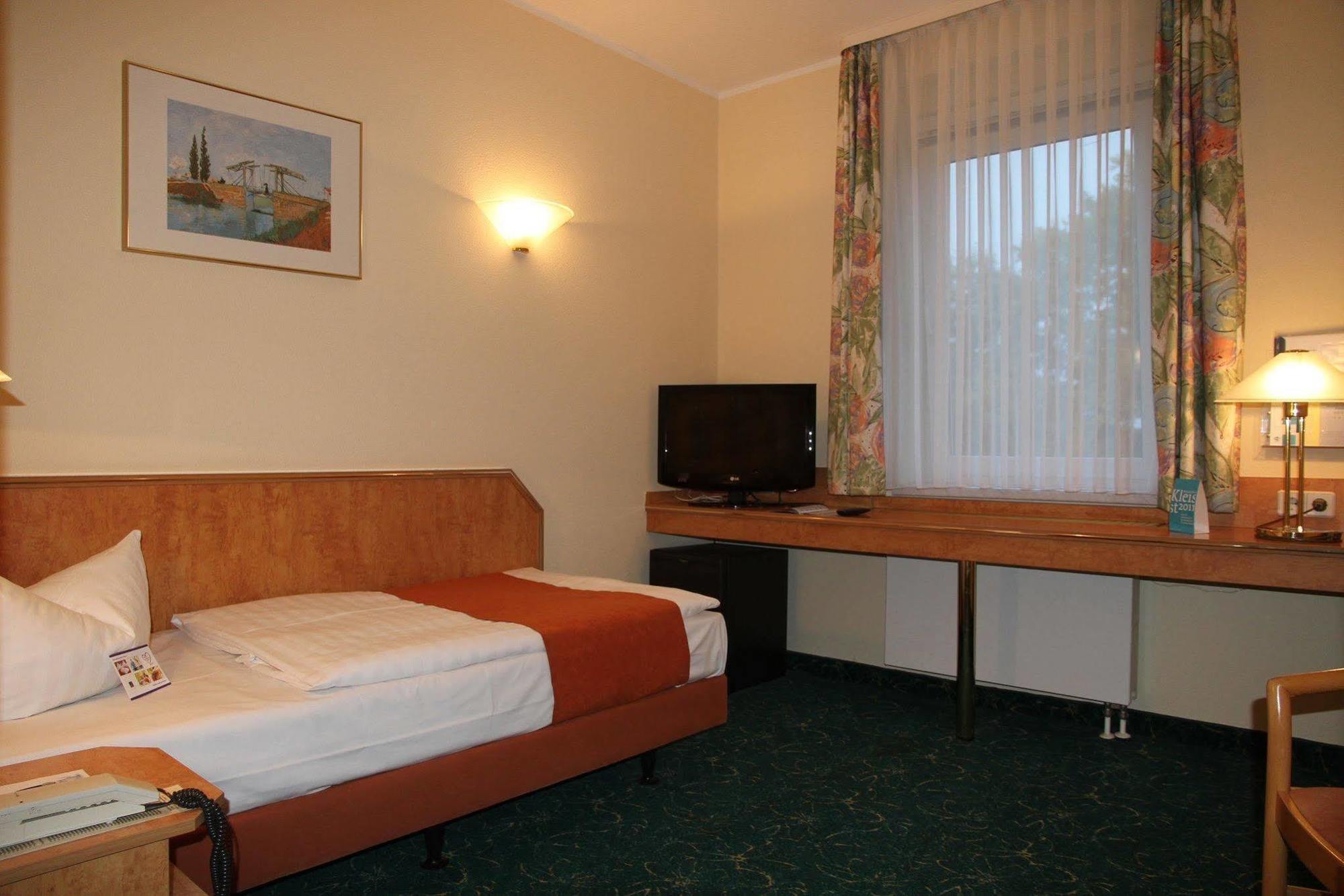 City Park Hotel Frankfurt  Bagian luar foto